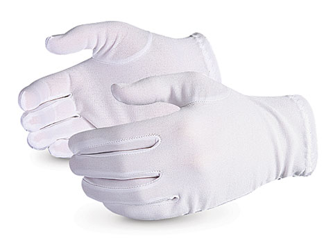 Hình ảnh đôi găng tay màu trắng bằng sợi nylon với khả năng chống tĩnh điện